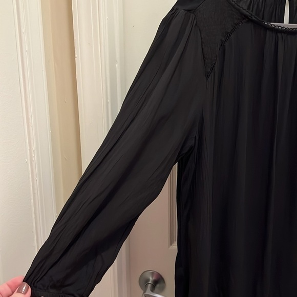 LOFT lightweight Boho style blouse. Black. Knit back. EUC! Size Large. - Picture 6 of 13